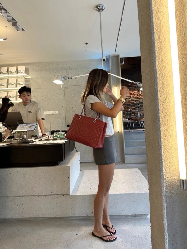 西裝布料低腰顯包臀裙褲A字短裙