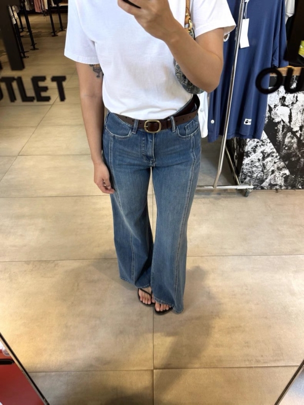 四季款四面彈性高腰微喇顯瘦牛仔褲