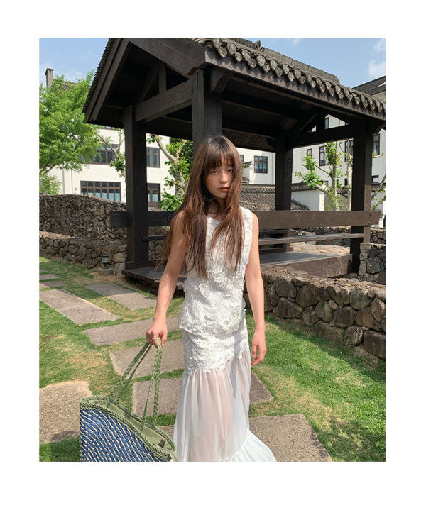 甜美清新軟妹鏤空鉤花無袖蕾絲衫