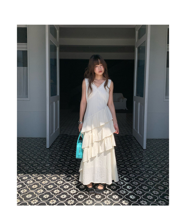 溫柔氣質顯瘦V領荷葉邊連衣裙