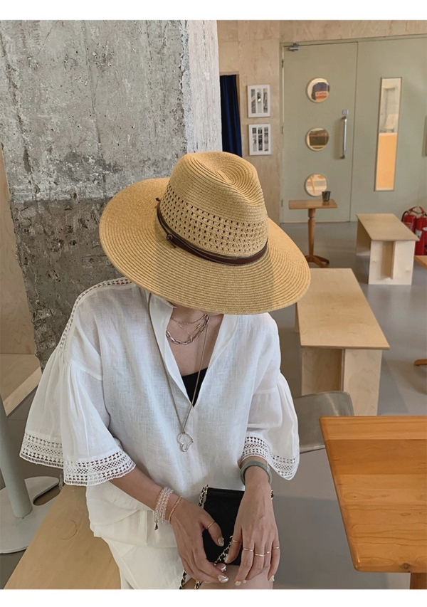 亞麻鏤空蕾絲V領A型五分袖上衣