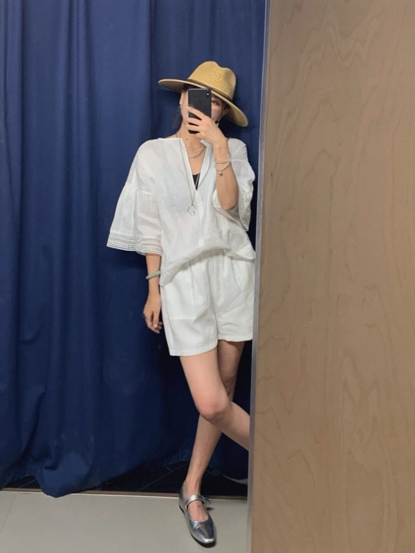 亞麻鏤空蕾絲V領A型五分袖上衣