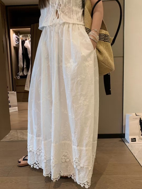 鬆緊腰繡花勾花長裙