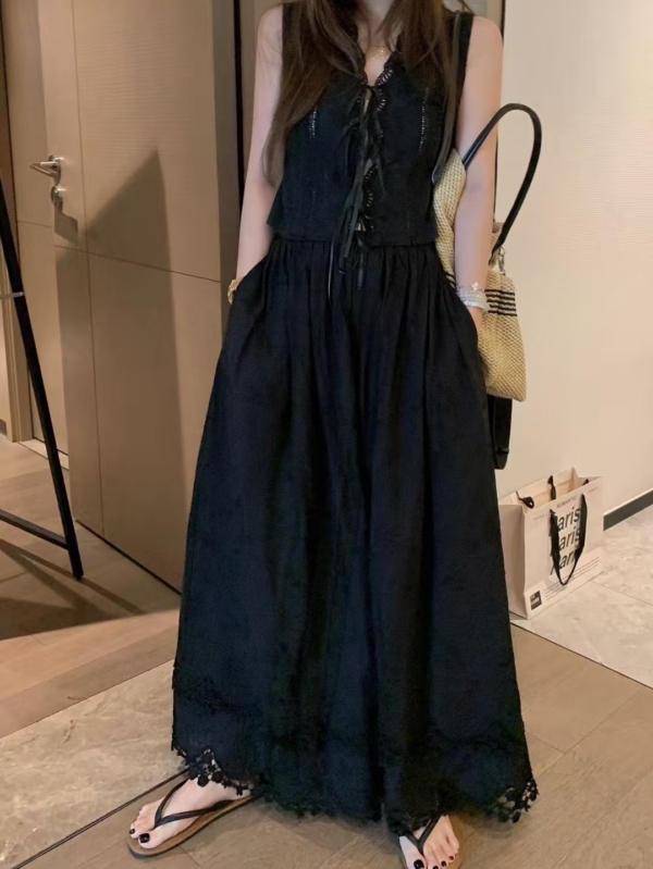 鬆緊腰繡花勾花長裙