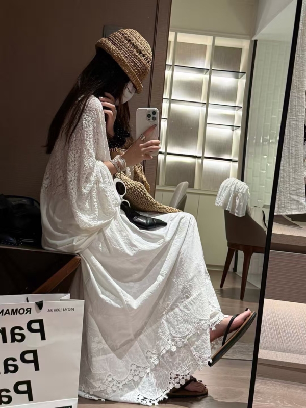 鬆緊腰繡花勾花長裙