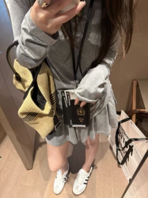 萊賽爾露背長袖短裙套裝