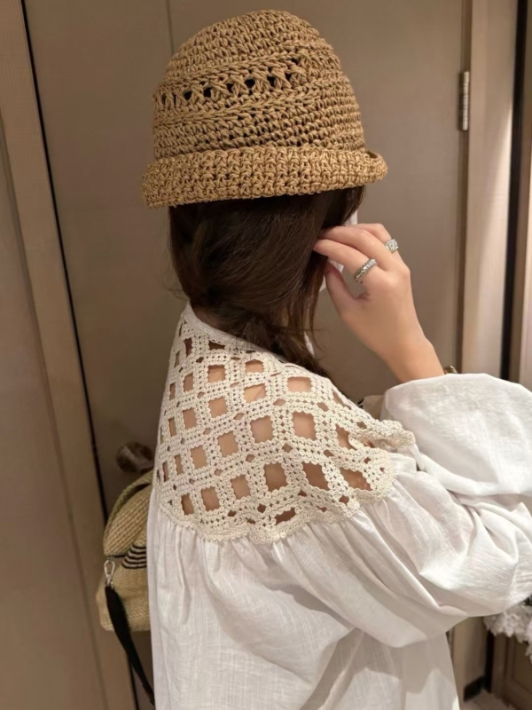 100%棉鏤空燈籠袖襯衫