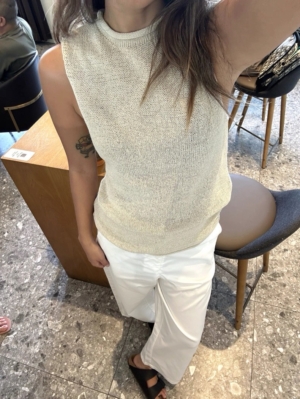 顆粒感無袖亞麻圓領背心針織