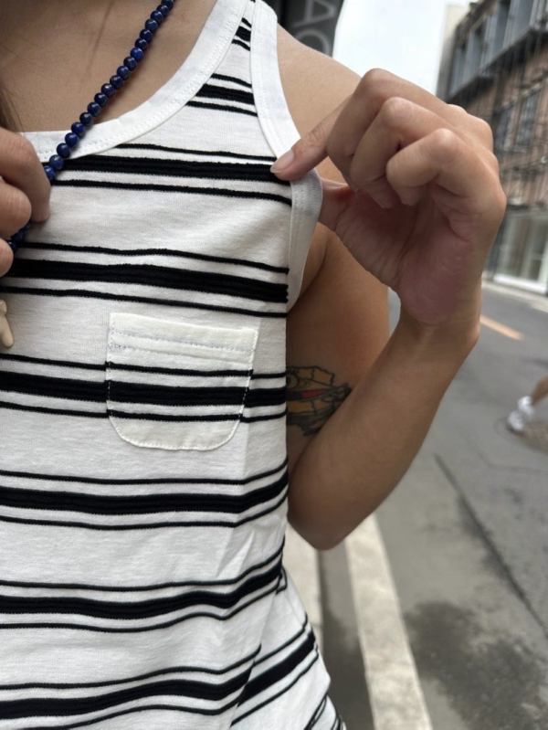 正韓浮雕條紋寬鬆背心