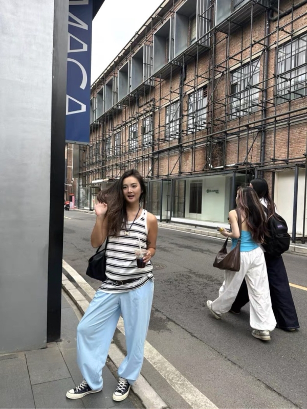 正韓浮雕條紋寬鬆背心