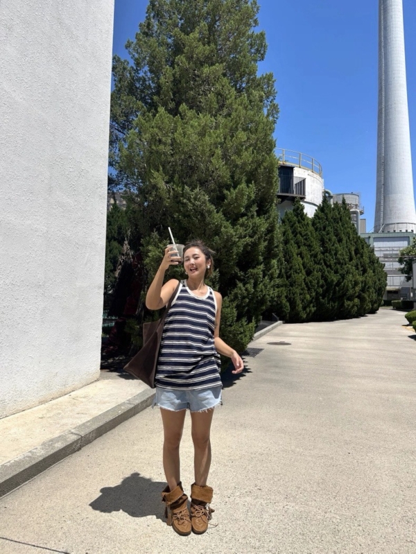 正韓浮雕條紋寬鬆背心