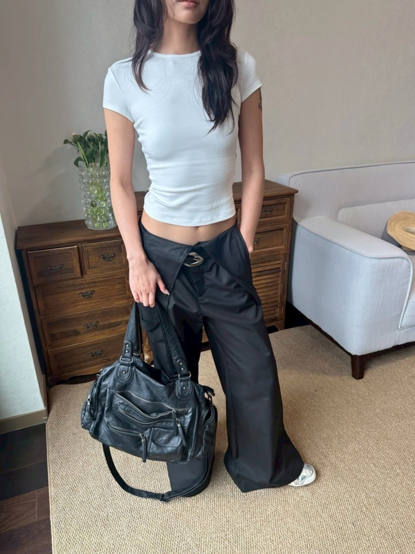 正肩圓領彈力短袖T