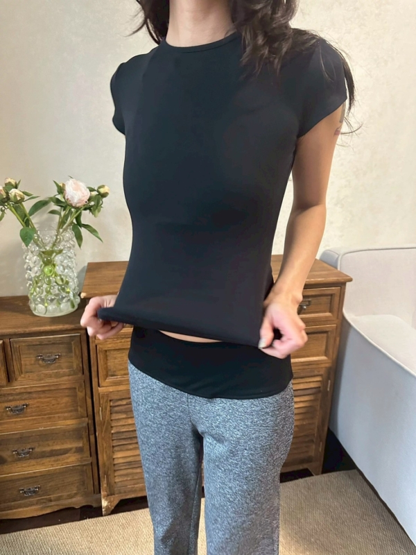 正肩圓領彈力短袖T