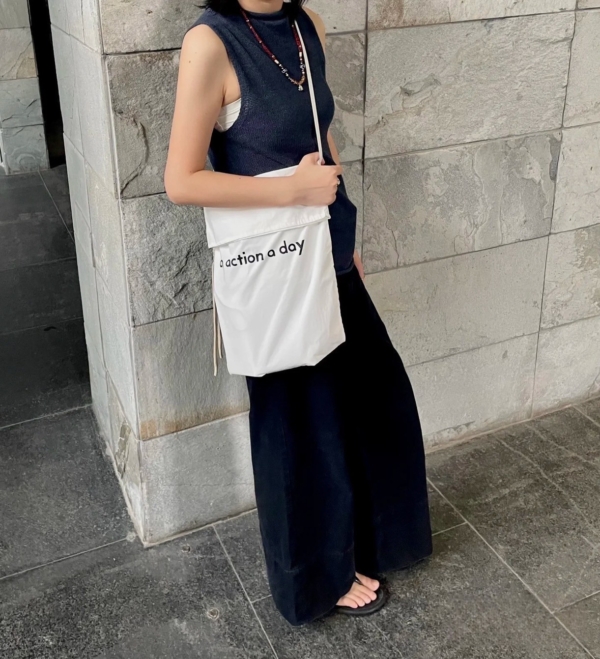 顆粒感無袖亞麻圓領背心針織