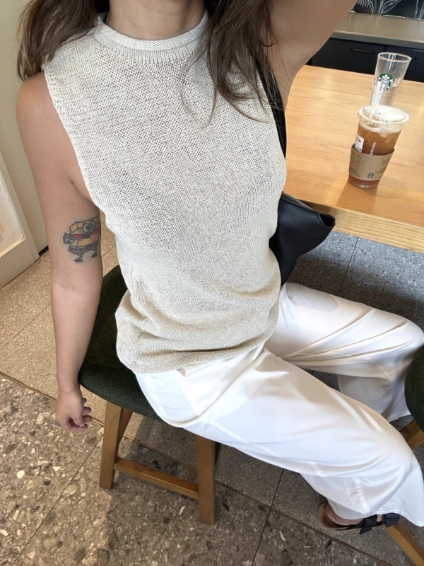 顆粒感無袖亞麻圓領背心針織