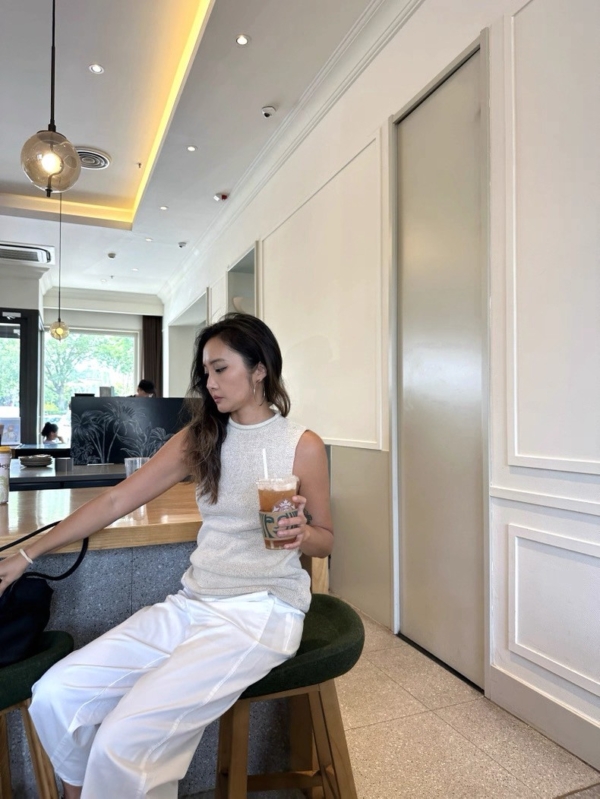 顆粒感無袖亞麻圓領背心針織