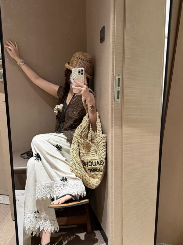 亞麻勾花刺繡九分褲