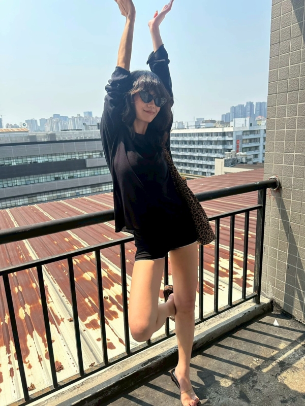 V領亞麻薄款不規則針織衫鏤空慵懶風上衣