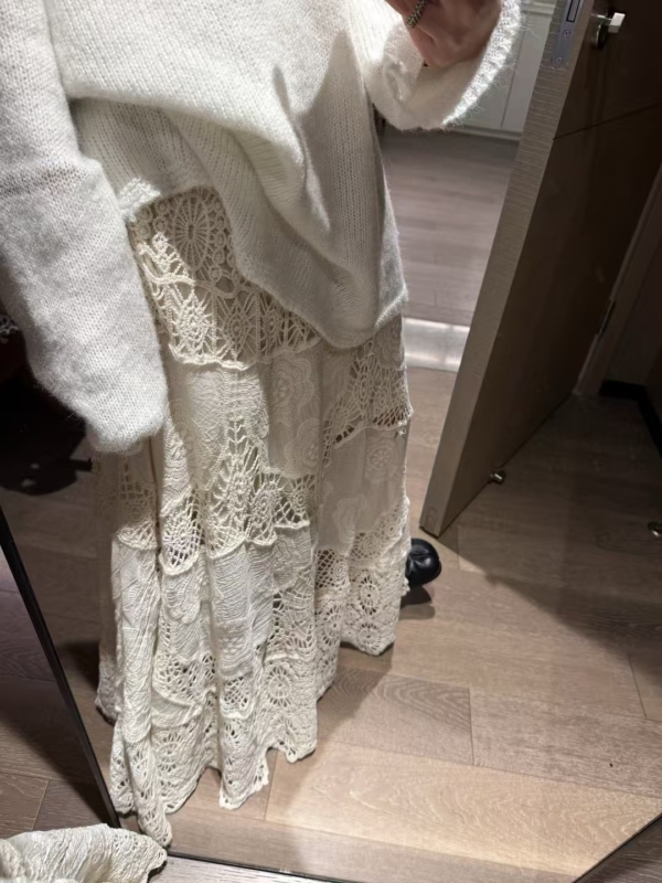 鬆緊腰勾花半身A字廓形長裙