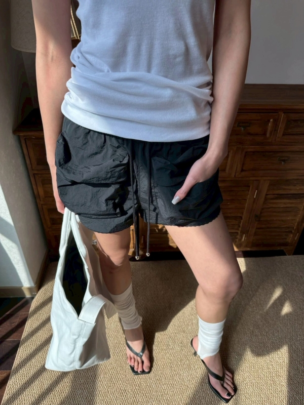 鬆緊腰休閒百搭尼龍工裝短褲