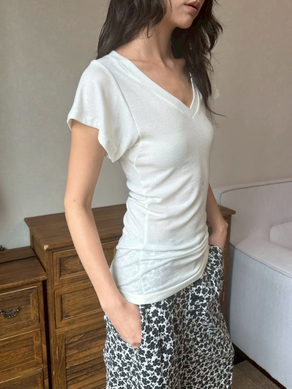 堆疊中長天絲毛衣典基本款v領t恤