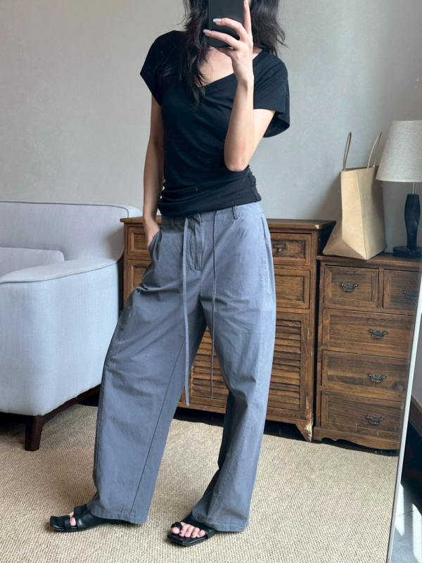 堆疊中長天絲毛衣典基本款v領t恤