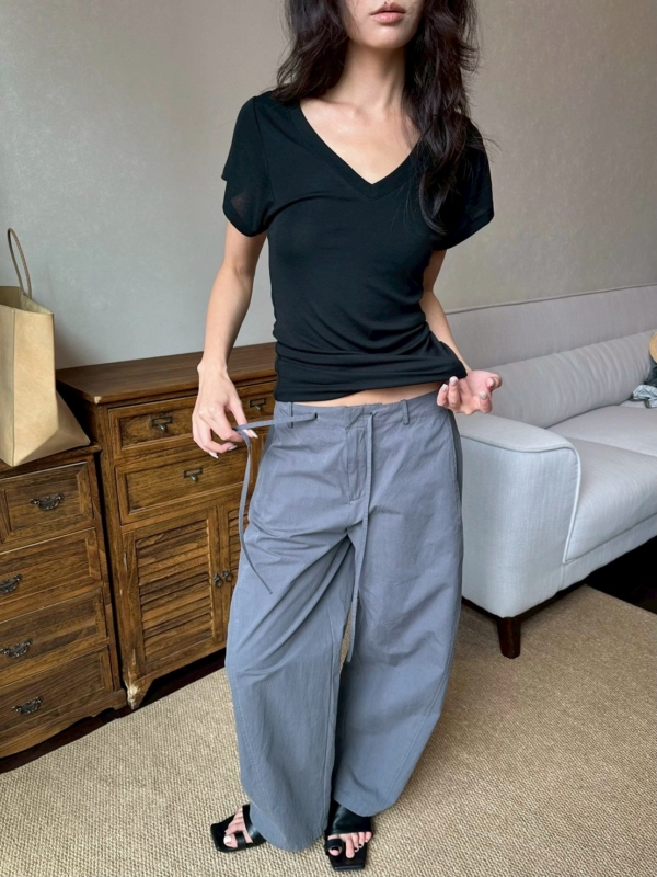 堆疊中長天絲毛衣典基本款v領t恤