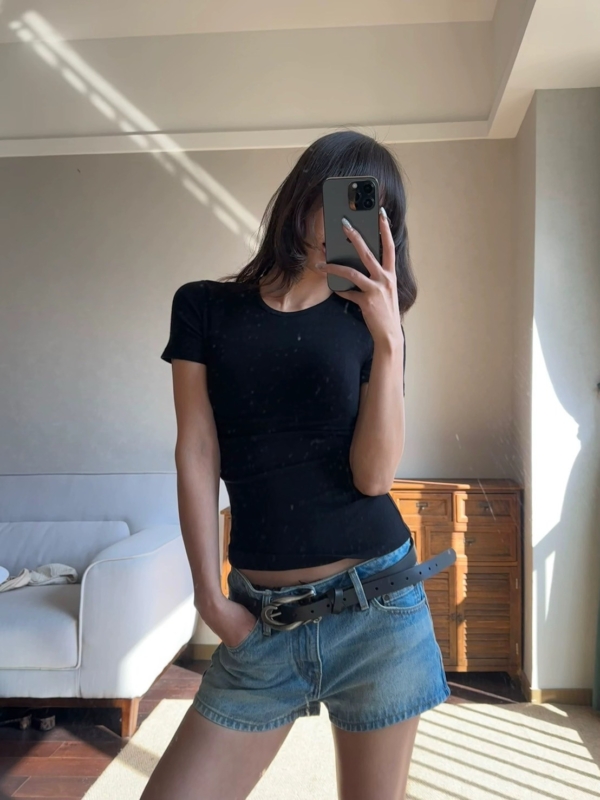 LINE_ALBUM_百搭低腰牛仔褲_250813_3 經典低腰全棉復古直筒洗水百搭牛仔短褲