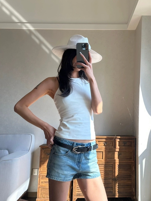 LINE_ALBUM_百搭低腰牛仔褲_250813_4 經典低腰全棉復古直筒洗水百搭牛仔短褲