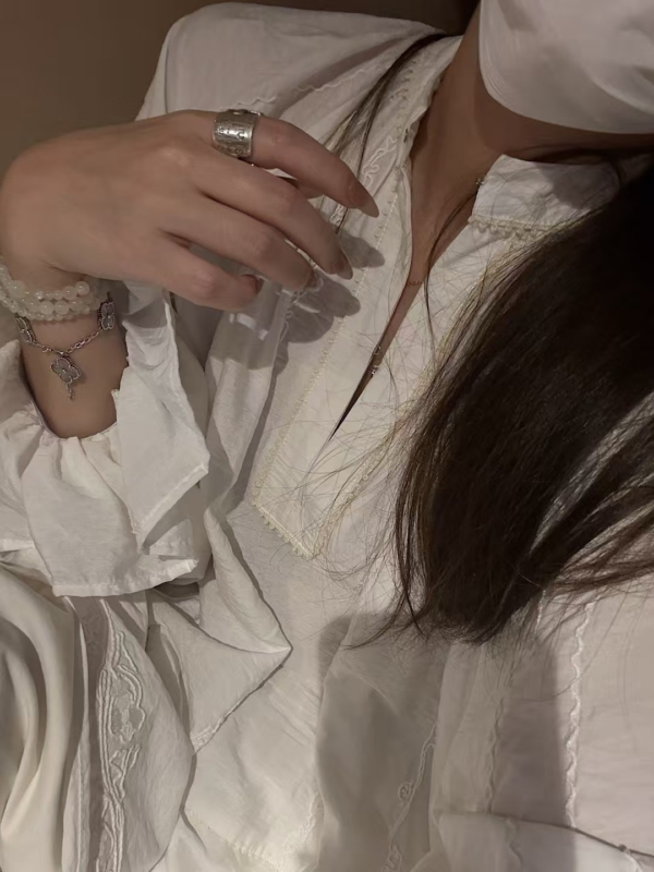 秋款法式燈籠袖盤繡襯衫