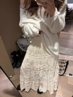 鬆緊腰勾花半身A字廓形長裙