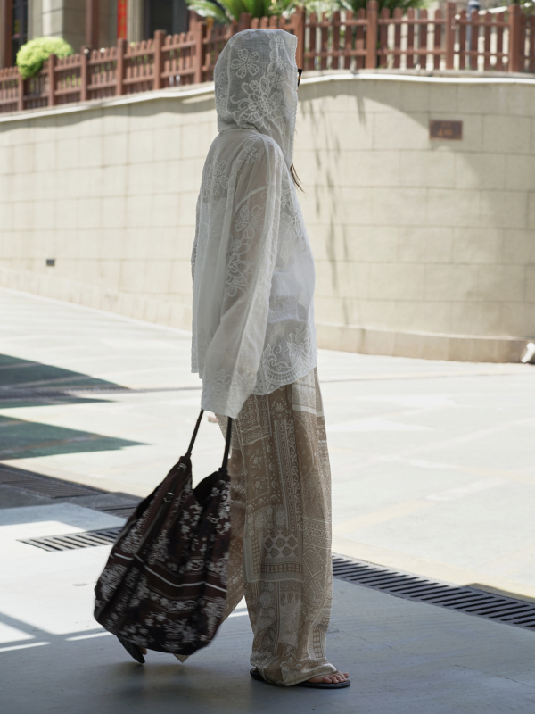 連帽蕾絲提花防曬襯衫輕盈透氣上衣