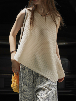 簡約不規則圓領無袖背心彈性褶皺乾爽透氣上衣