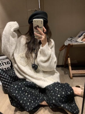 寬鬆蓬鬆蝴蝶結毛衣