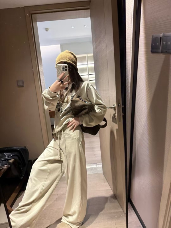 入秋一字領印花衛衣排扣長褲套裝