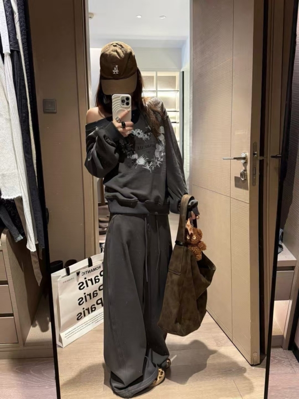 入秋一字領印花衛衣排扣長褲套裝