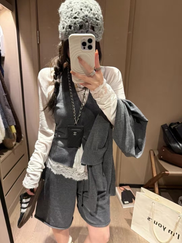 羊毛掛脖背心中褲開衫三件套裝