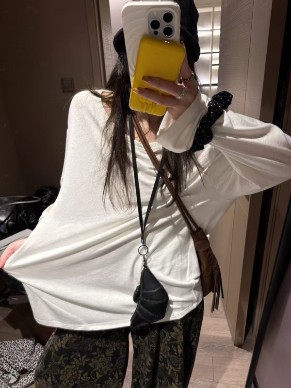 露背接蕾絲長袖t恤上衣