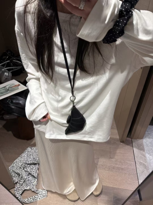 露背接蕾絲長袖t恤上衣