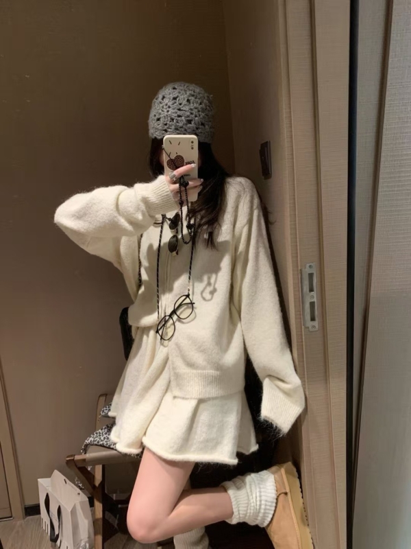 羊駝拉鍊毛衣短裙套裝