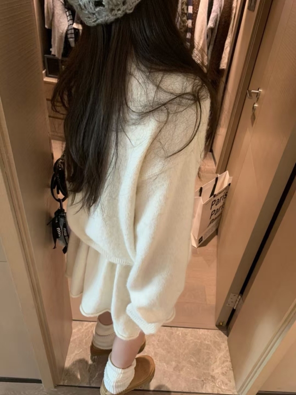 羊駝拉鍊毛衣短裙套裝