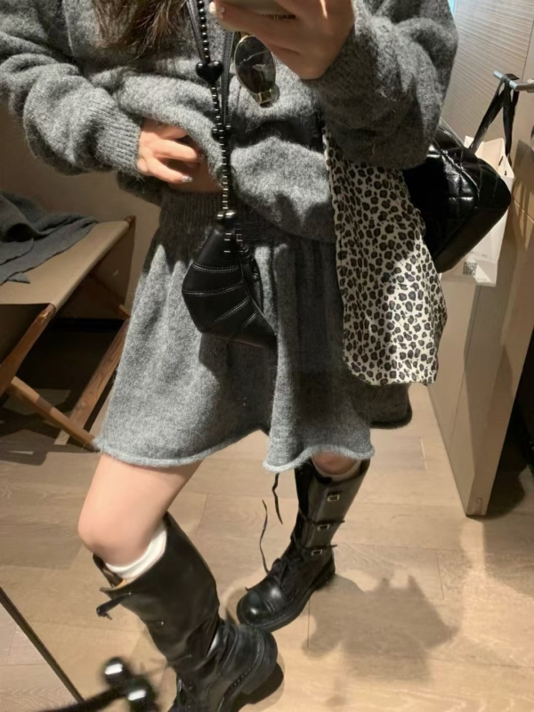 羊駝拉鍊毛衣短裙套裝