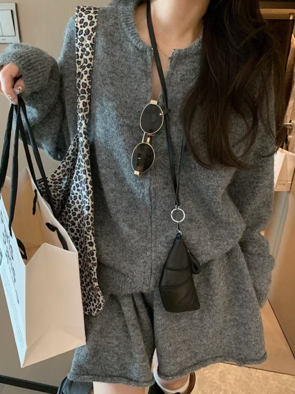 羊駝拉鍊毛衣短裙套裝