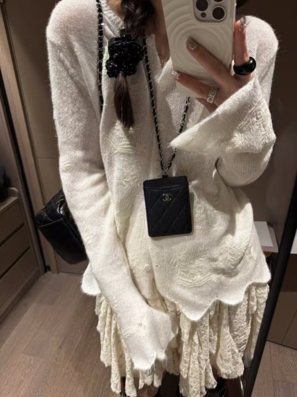 刺繡花邊長毛馬海小開衫