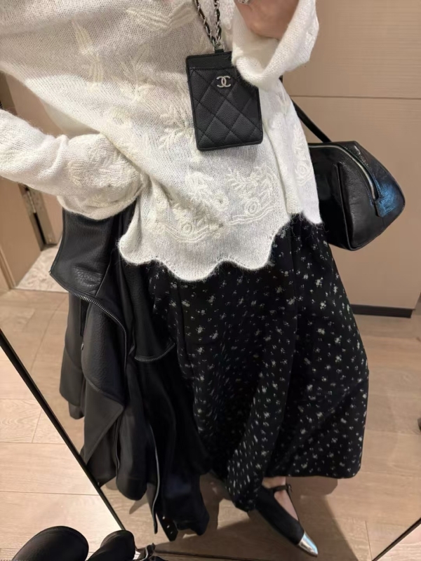 刺繡花邊長毛馬海小開衫