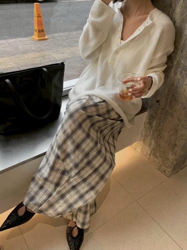 空氣感羊毛薄透針織衫上衣