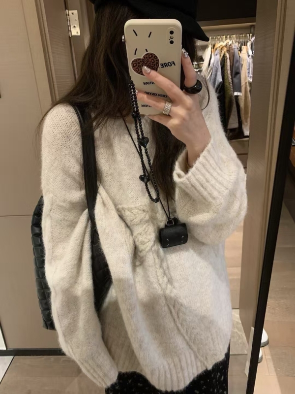 寬鬆蓬鬆蝴蝶結毛衣