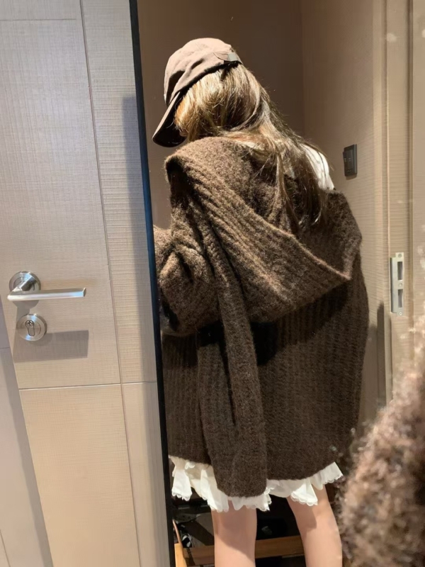 含羊駝連帽燈籠袖外套