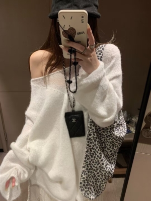 入秋鏤空拼接長袖毛衣