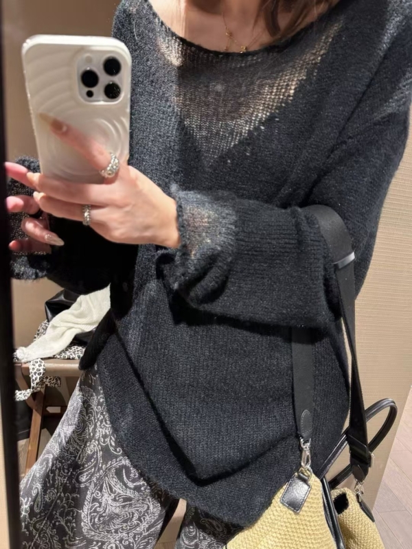 入秋鏤空拼接長袖毛衣